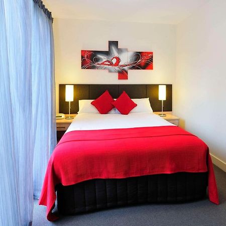 Metro Apartments On Bank Place Melburne Exterior foto